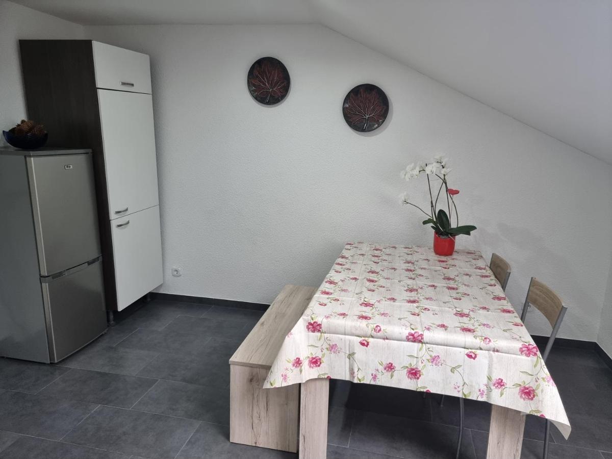 Workershome - Business Apartments - Monteurwohnungen Wertheim Esterno foto